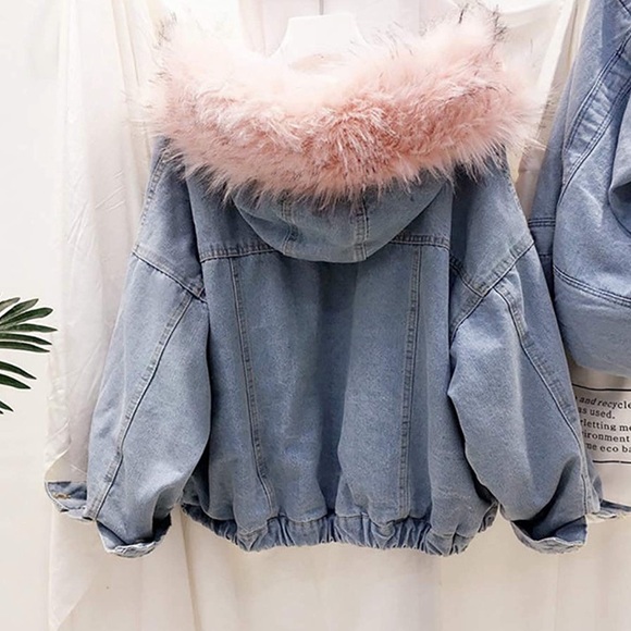 ✨MORE SIZES✨ Pink Faux Fur Trimmed Jean Jacket - Picture 4 of 14